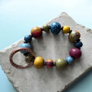 Jilzarah Wrist Bracelet Keychain – “Montego Bay” (multicolor clay beads)